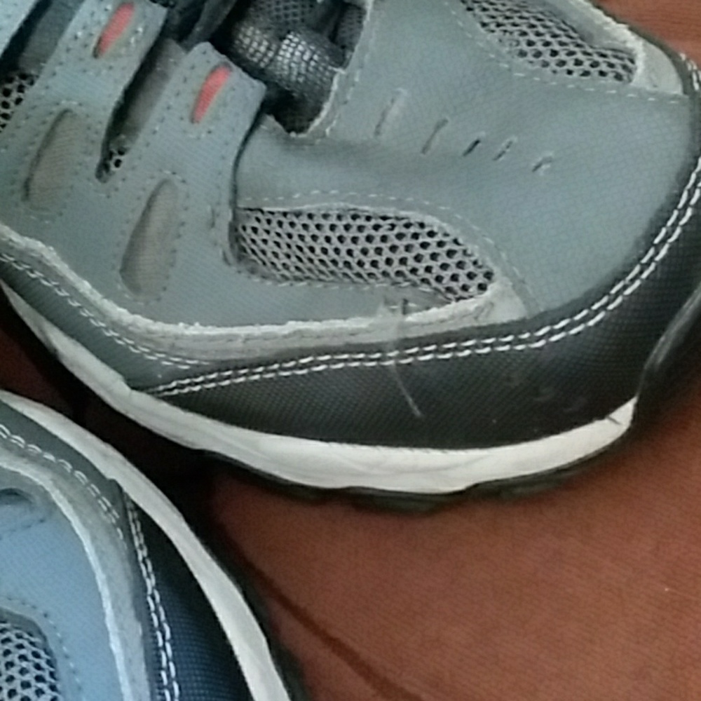 ⬇️$100 Sketchers Mens - Picture 2 of 7